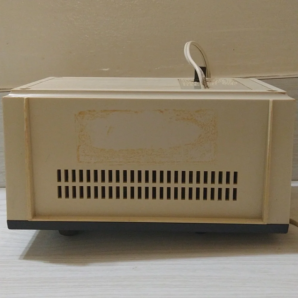 Vintage GE General Electric AM Alarm Clock Radio Model C2425A - Picture 6 of 6